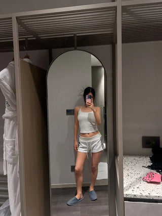 Three line dolphin pants