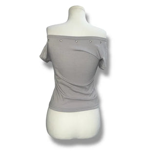 Eyelet off shoulder