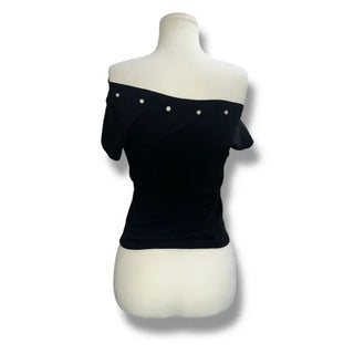 Eyelet off shoulder