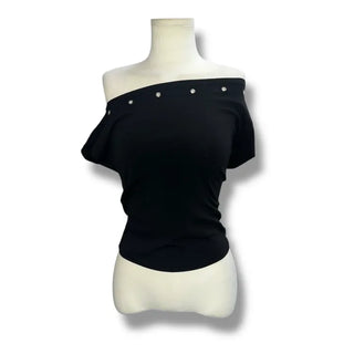 Eyelet off shoulder