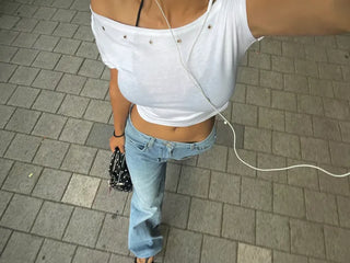 Eyelet off shoulder