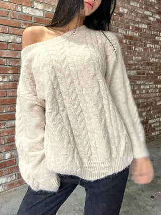Loose fit turtleneck knit