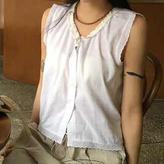 Fine Lace Sleeveless Blouse