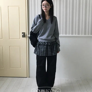 Knee-Detail Pintuck Trousers