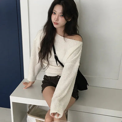 Lili Slim One Off Shoulder Boucle Knit