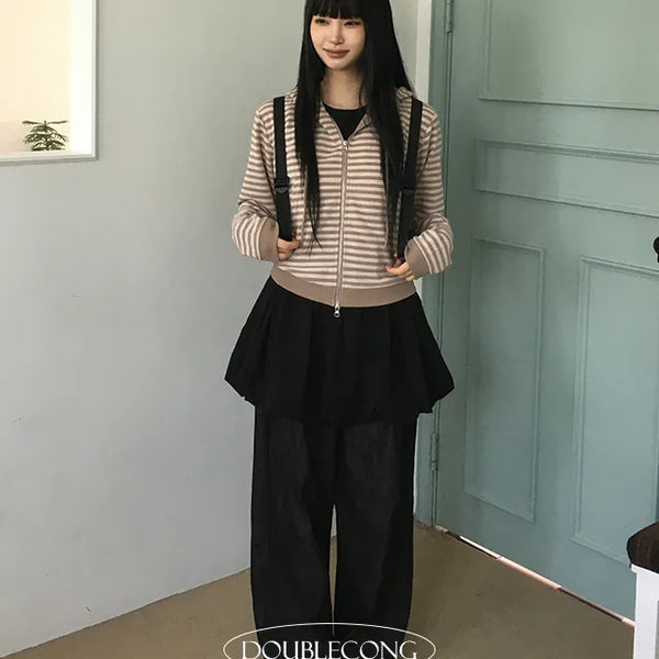 Non Fade Two Pin Tuck Slacks Pants