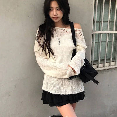 Pippi One Shoulder Punching Loose Fit Long Sleeve Knit