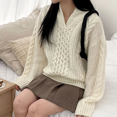 Cable Round Collar Knit