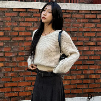 Loco Boucle V Neck Knit
