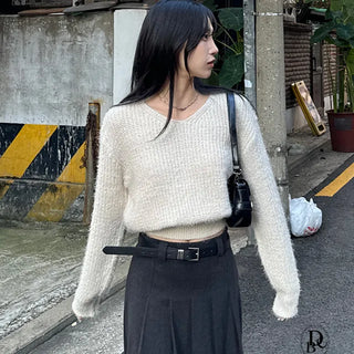 Loco Boucle V Neck Knit