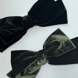 Velvet King Ribbon Pin