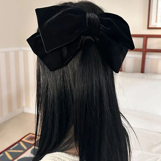 Velvet King Ribbon Pin