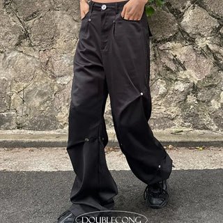 Diagonal rivet unique pants