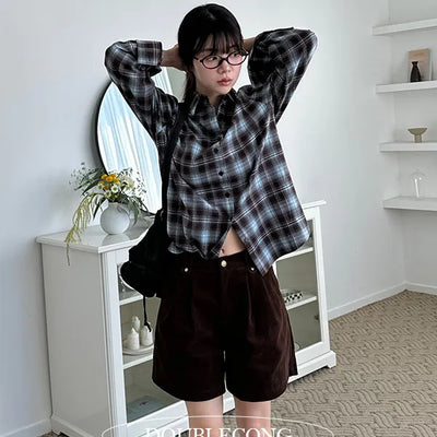 Corduroy two pin tuck golden shorts