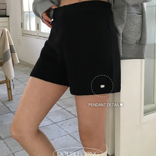 Banding knit shorts