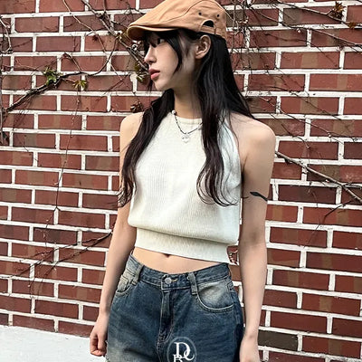 Halter Neck Knitted Nashi