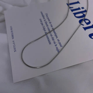 Semi simple necklace