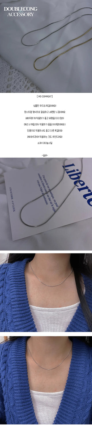 Semi simple necklace