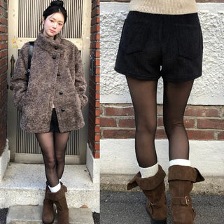 Momo Corduroy Golden Shorts