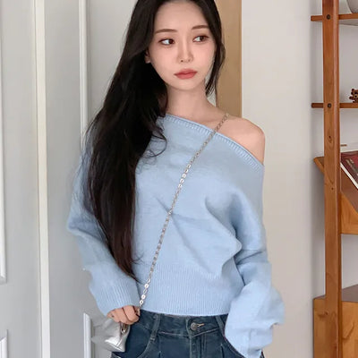 Lip neck loose fit knit