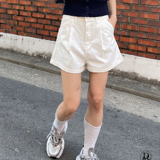 Basic 3 4 Pin Tuck Shorts