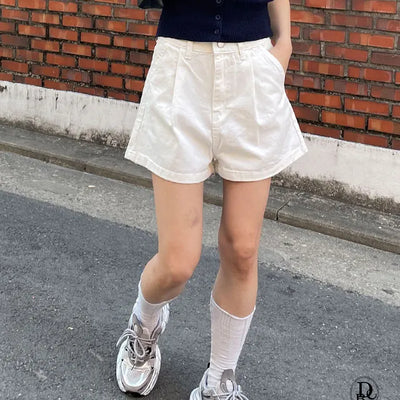 Basic 3 4 Pin Tuck Shorts