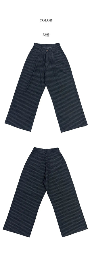 Cloth pintuck striped pants