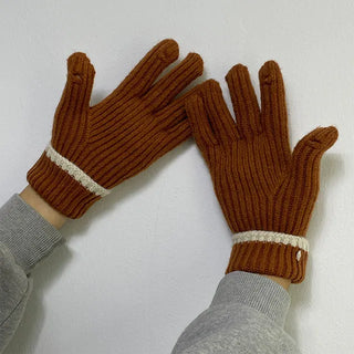Solid wool knit gloves