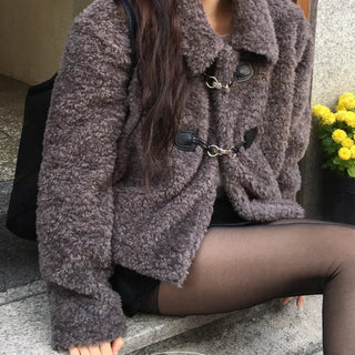 Tomo Buckle Tteokbokki Short Fur Jacket