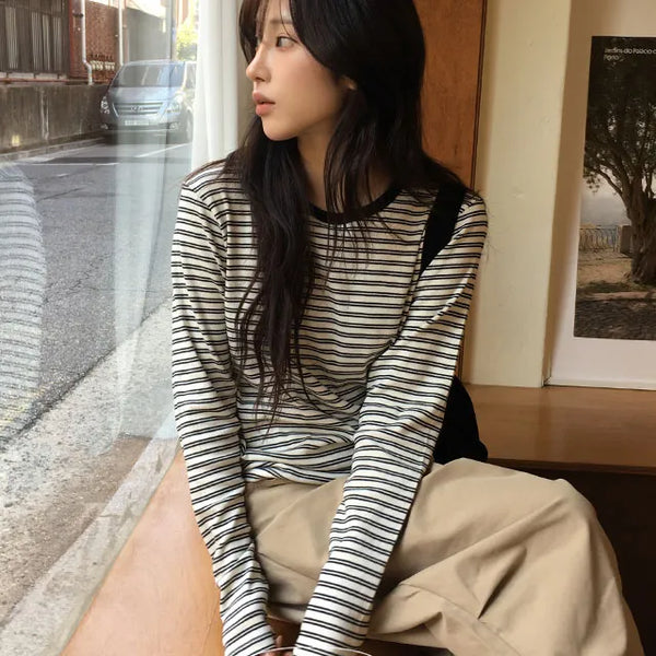 Matte two tone single breasted round neck T shirt