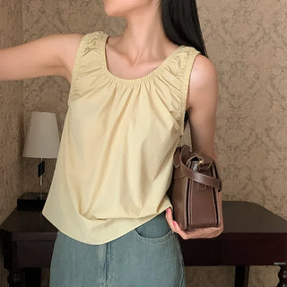 Shirred elastic sleeveless blouse