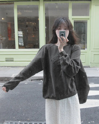 Pigment-washed sweatshirt