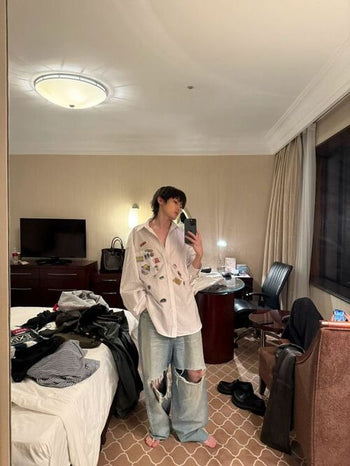 [MASONPRINCE] Cotton Striped Shirt with Sticker Print
