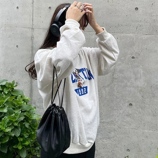 Simple retro bucket bag