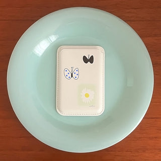 Flowers and Butterflies magSafe white card wallet (single product)