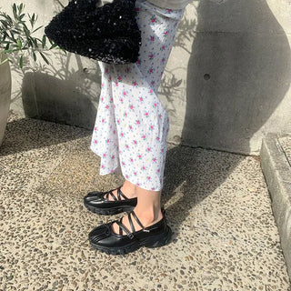 Ribbon strap sneakers