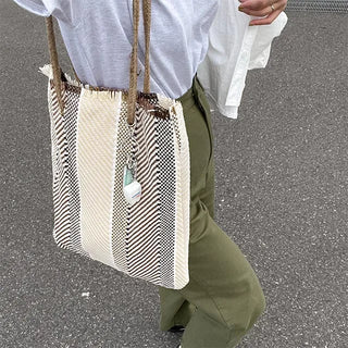 unique pattern shoulder bag