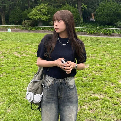 Puff-sleeve round knit