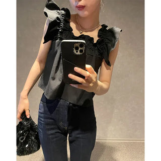 Frilled short-sleeved blouse