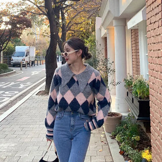Pastel Round Knit