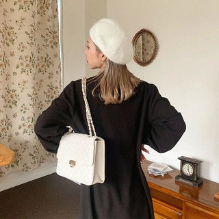Quilted chain bag