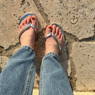 Simple beach sandals