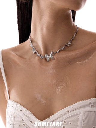 white shell necklace