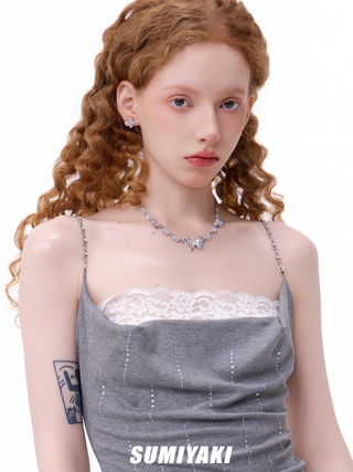 white shell necklace