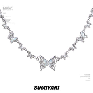 white shell necklace