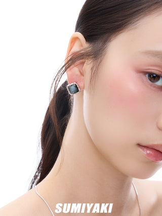 cat eye earrings