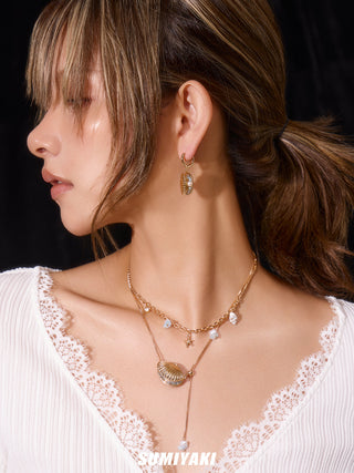 gold shell necklace