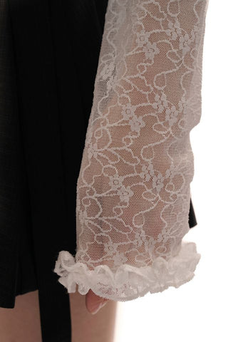 [moromoro2] Lace Trim Fitted Top