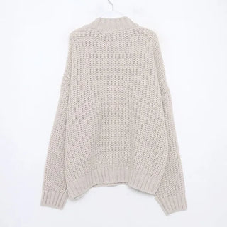 Shoulder slit knit