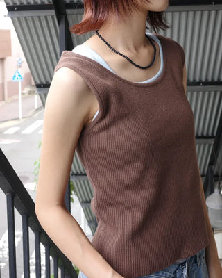 Two-tone layered sleeveless top